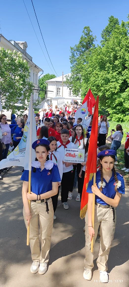 Колонна участников слёта, 19 мая 2026